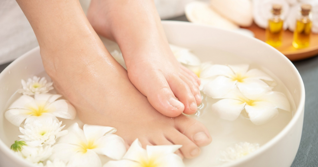 spa-treatment-and-product-for-female-feet-and-hand-spaэ.jpg